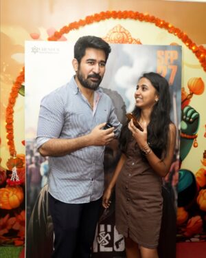 RJ Dimple Instagram - @vijayantony ❤️
.
.
.
With the one and only 'Vibe Antony' ✅ 
.
#vijayantony