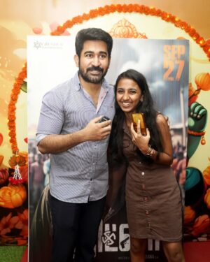 RJ Dimple Instagram - @vijayantony ❤️
.
.
.
With the one and only 'Vibe Antony' ✅ 
.
#vijayantony