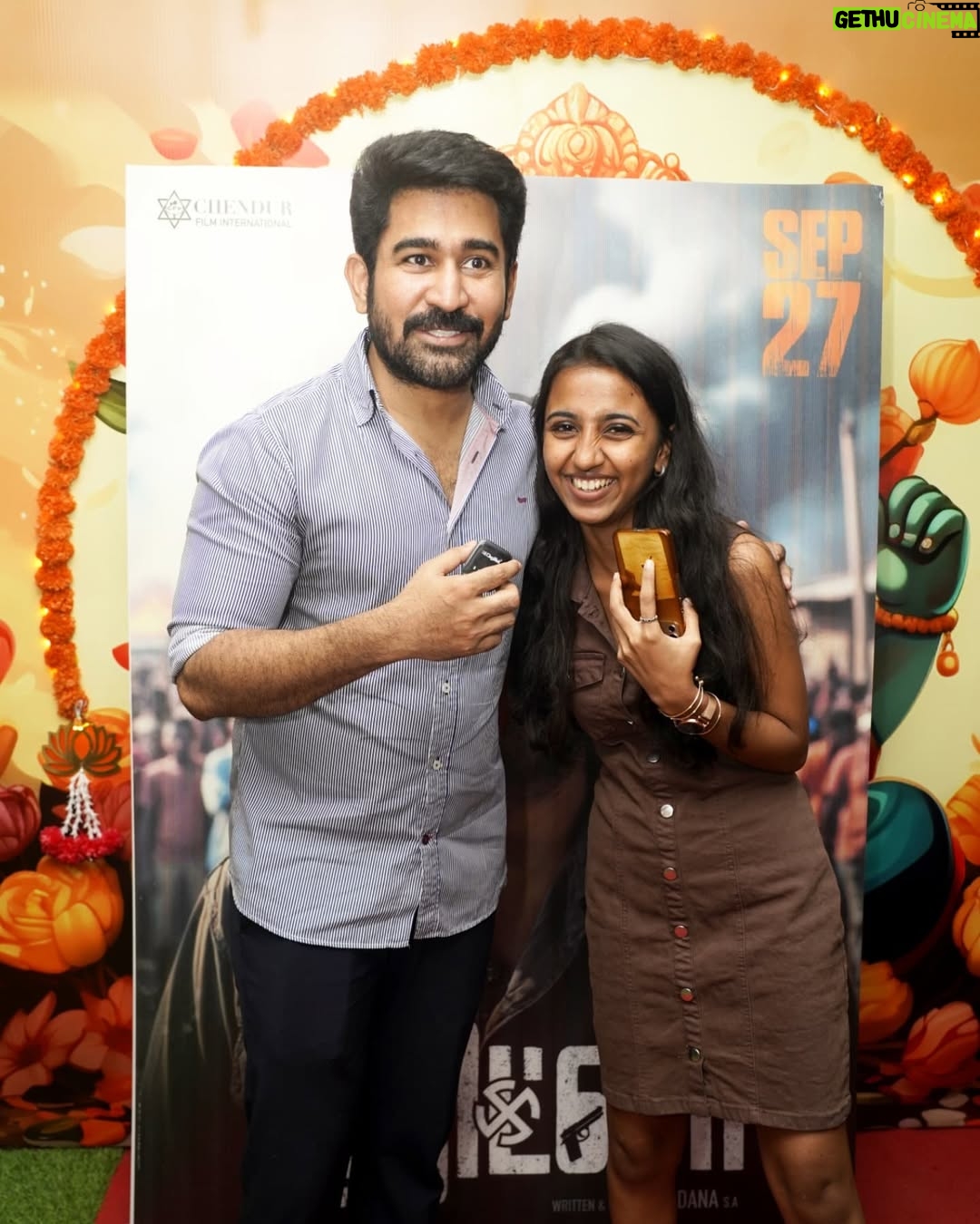 RJ Dimple - 11.8K Likes - @vijayantony ❤️
.
.
.
With the one and only 'Vibe Antony' ✅
.
#vijayantony