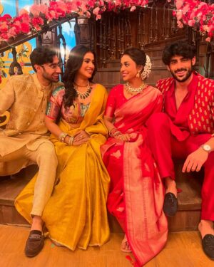 Rachanaa Parulkar Instagram - Life In March 🌻🤲🏼🧿🫶🏼

#march#love#joy#happiness#abundance#instalove#instagram#pyaarkiiraahein#dangaltv#balajitelefilms#love#gratitude