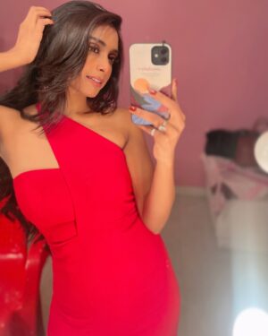 Rachanaa Parulkar Instagram - Choosing Calm Over Butterflies ❤️🧿

#PriRud#PyaarKiiRaahein#DangalTv#Love#Happiness#Joy#Calm#Peace#Bliss#Gratitude