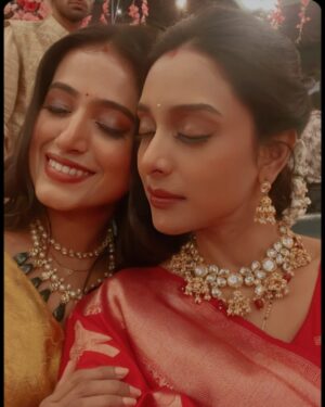 Rachanaa Parulkar Instagram - Leap Of Faith 🧿💫

#love#joy#pyaarkiiraahein#abundance#peace#onset#work#faith#gratitude