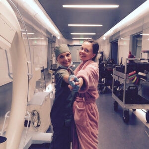 Rachel Boston Instagram - Throwing it back to this beautiful moment on The Good Doctor with the lovely @rachelboston.

Every project brings its own energy, and this one gave me the gift of working with a kind, grounded, and deeply talented human.

Behind the camera, there’s so much humanity—quiet laughs between takes, shared snacks, moments where you realize this work is about connection just as much as performance.

 #TheGoodDoctor #ThrowbackMonday #BTS #TerylRothery #RachelBoston #MindfulActing