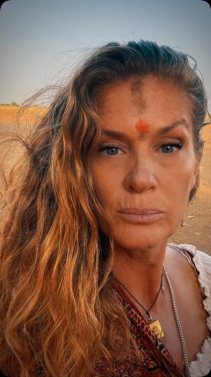 Rachel Hunter Instagram - Full Moon - truth or illusion...