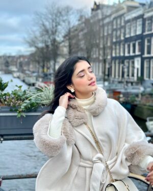 Rachi Sharma Instagram - Just a small town girl living in a dutch world 💗 #amsterdam #netherlands