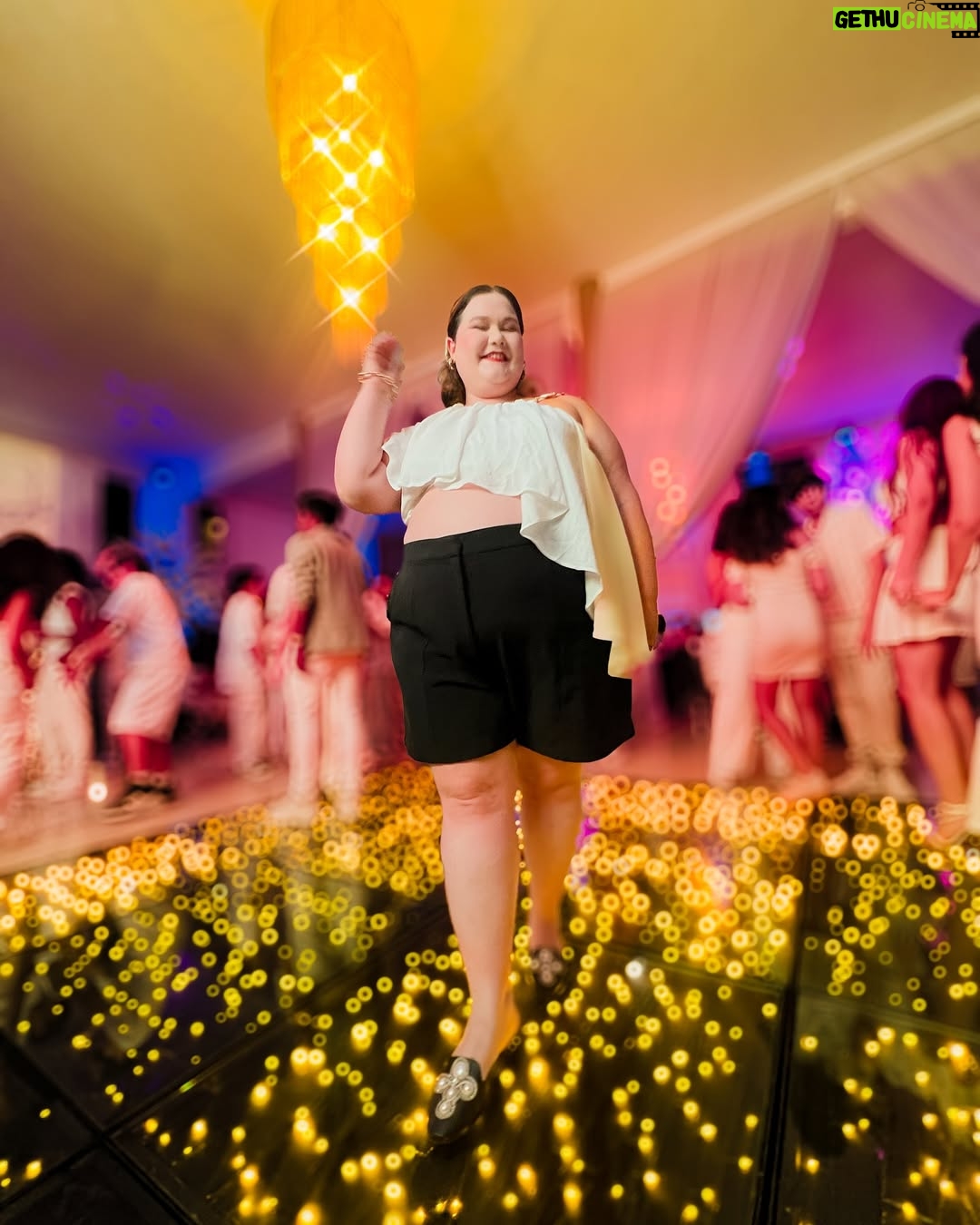 Rafaela Ferreira - 2.1K Likes - Aniversário de 18 anos do @joaopedrodelfino 🎉
A festa foi delícia, gostoso demais reencontrar esse povo lindo e matar as saudades do @buffetmetropoleoficial onde comemorei o #30tãodarafa em 2019. ❤️