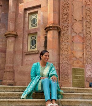 Rajaa Belmir Instagram - MADE IN INDIA ✨🇮🇳 #rajaabelmir