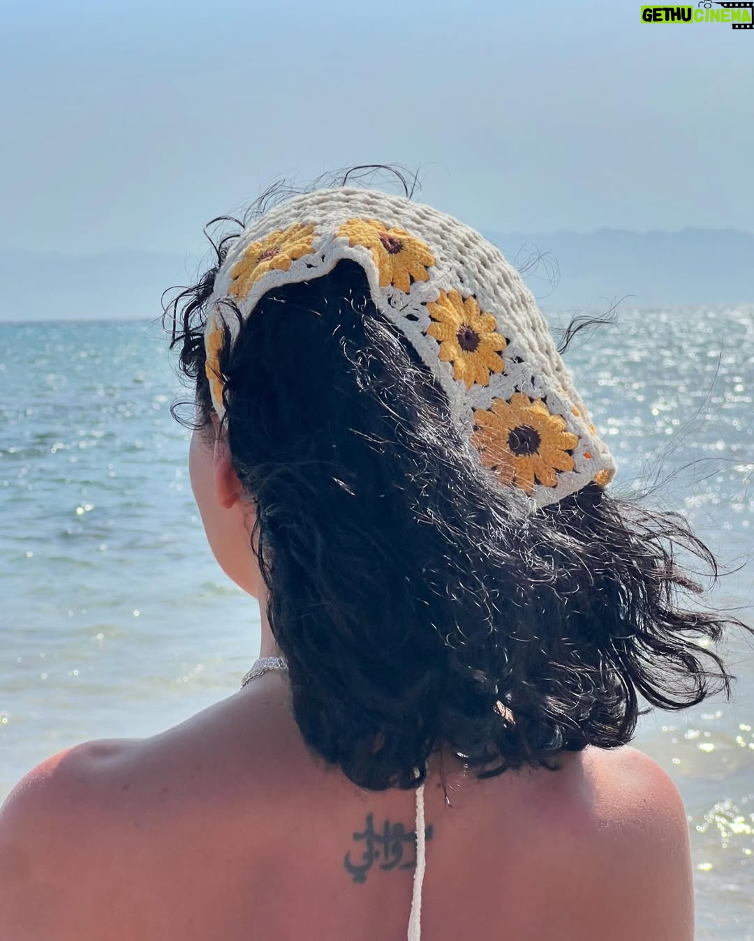 Rakeen Saad - 48.5K Likes - 🌻🌞🐚🌊🤍🕊️