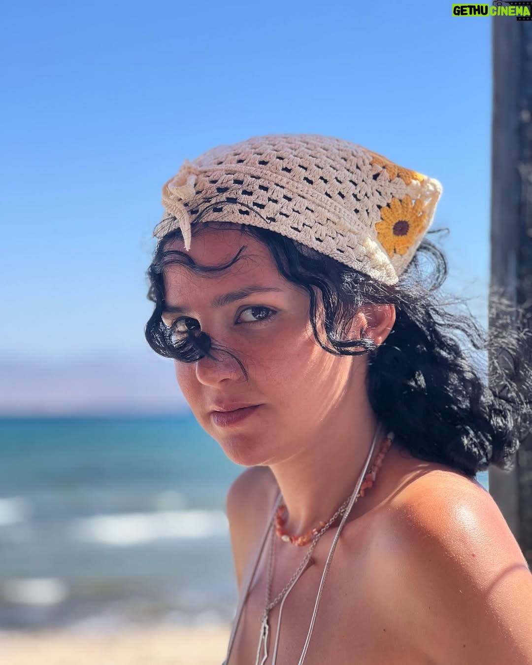 Rakeen Saad - 48.5K Likes - 🌻🌞🐚🌊🤍🕊️