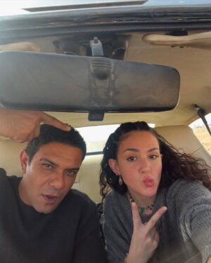 Rakeen Saad Instagram - Just some random selfies while shooting in the car 😎🤓🎬⏳.. مين حضر المسلسل؟