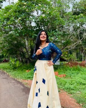 Raksha Raj Instagram - 💙✨
.
👗: @hom_meboutique 
.
.
.
#vishu2025 #vishu #traditional #temple