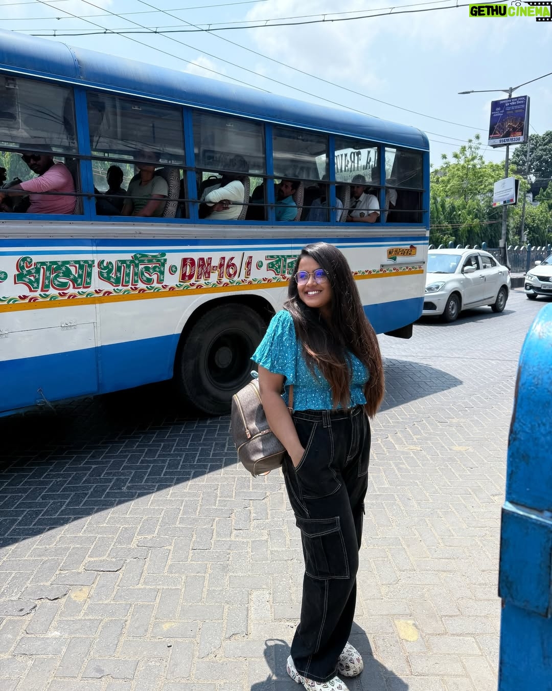 Rakshita Suresh - 15.3K Likes - spent 6 hours in Kolkata today, and I couldn’t have asked for a more memorable first visit to this beauutiful city! 🍧🚖🌉♥️🫶🏼