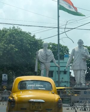 Rakshita Suresh Instagram - spent 6 hours in Kolkata today, and I couldn’t have asked for a more memorable first visit to this beauutiful city! 🍧🚖🌉♥️🫶🏼
