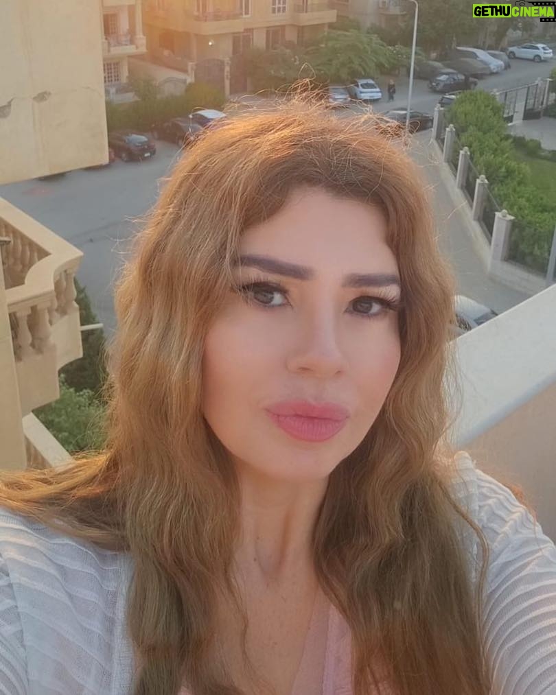Rania Farid Shawki - 3.4K Likes - صباح الخير 🫀
جمعه مباركه🫶❤️
لا تنسوا قراءه سوره الكهف
