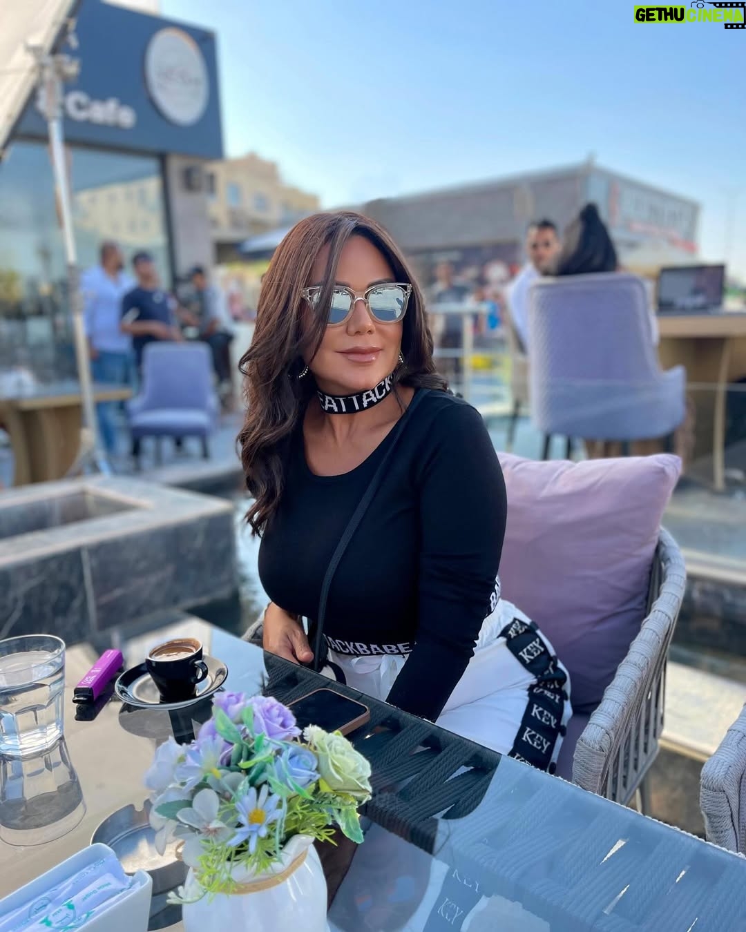 Rania Youssef - 27.3K Likes - 🎬🖤 اخر يوم تصوير فيلم ورد ريحان
#ورد_ريحان
#رانيا_يوسف