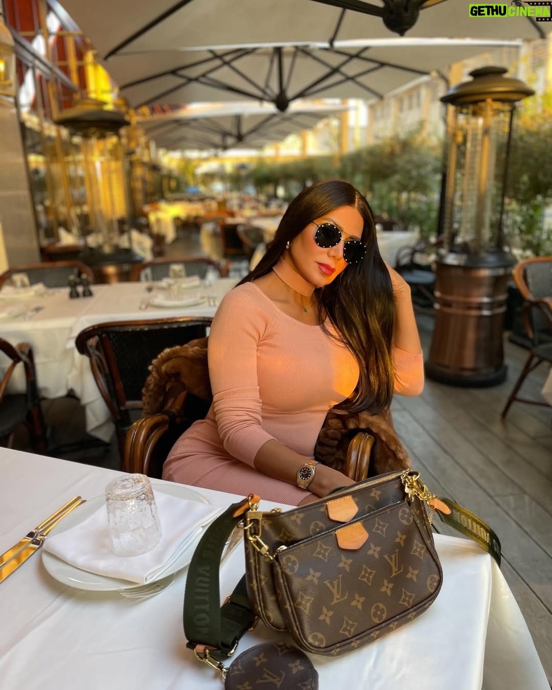 Rania Youssef - 21.6K Likes - Happy hour 🤎