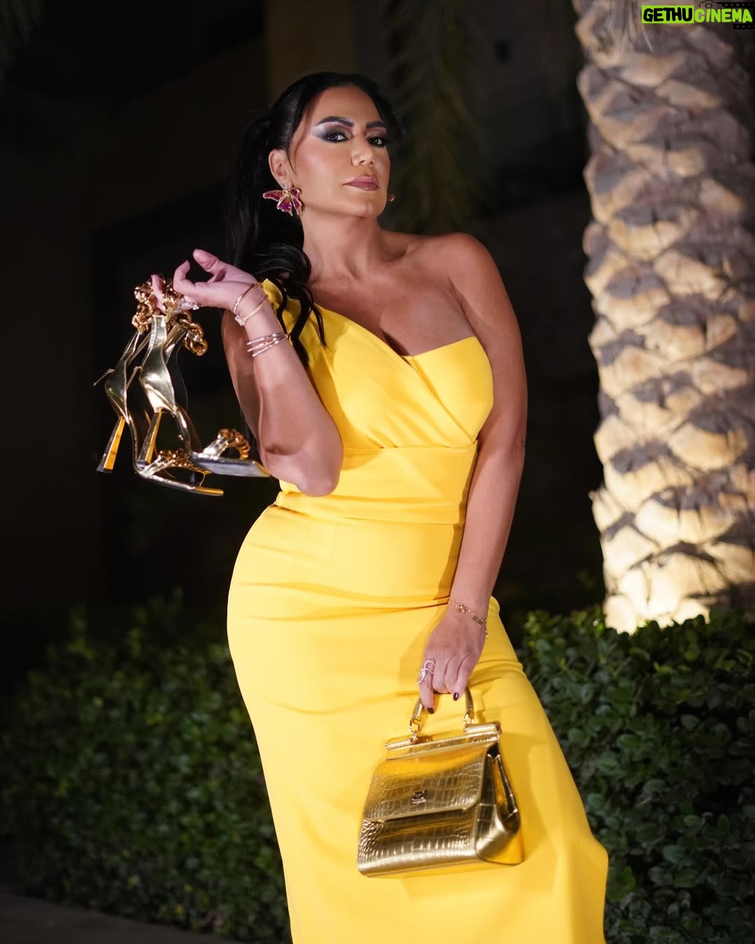 Rania Youssef - 24K Likes - Radiating Beauty 💛
Dress & Bag from @dolcegabbana
Heels from @versace
Jewelry by @bijoux.jewelry.eg
Hair by @magedelmasry61 @haithamdahab00
Makeup by @marcellinoosamaa
Captured by @adhamelamiir