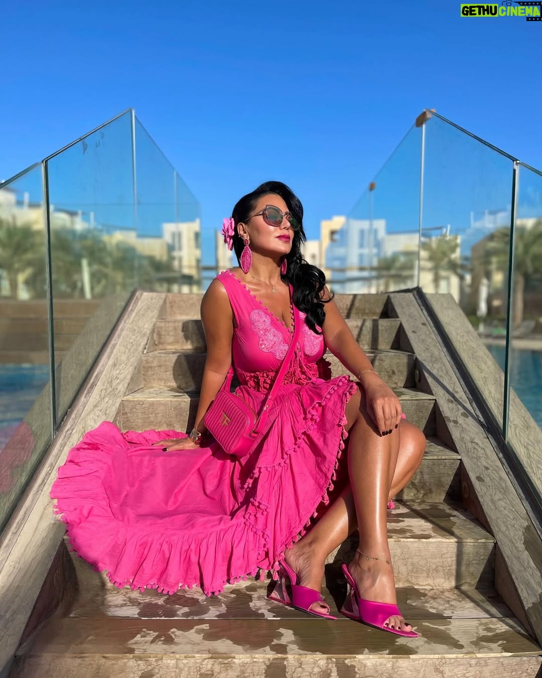 Rania Youssef - 25.5K Likes - When in doubt, wear pink! 🎀💖