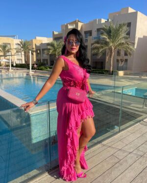 Rania Youssef Instagram - When in doubt, wear pink! 🎀💖