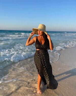 Rania Youssef Instagram - In summer air 🌞🌊

#rania_youssef