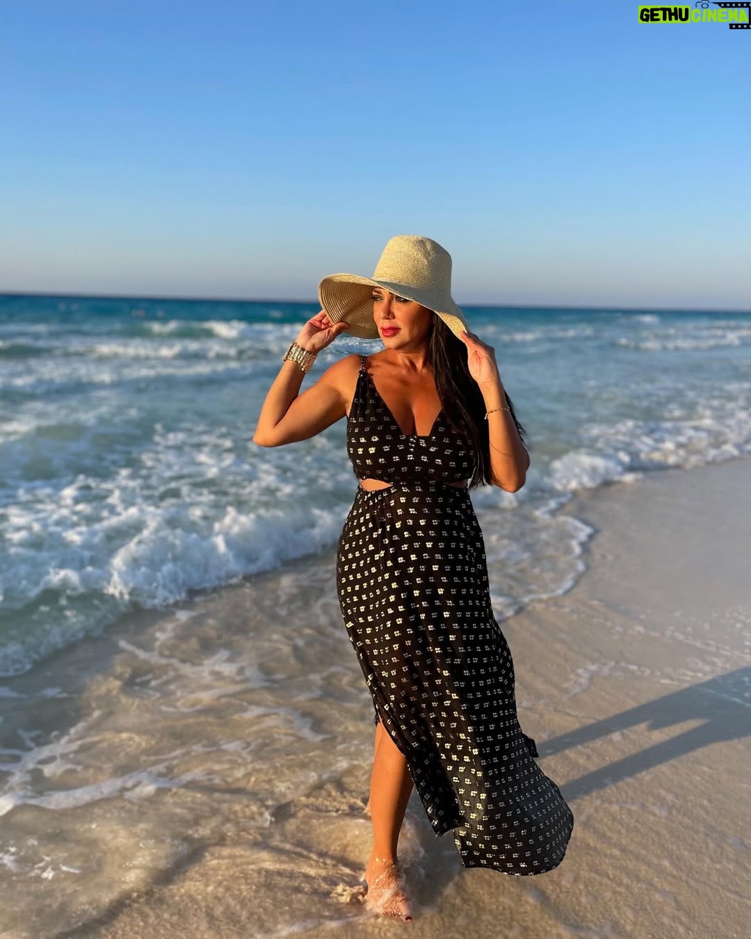 Rania Youssef - 41.4K Likes - In summer air 🌞🌊
#rania_youssef