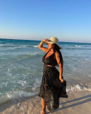 Rania Youssef Instagram - In summer air 🌞🌊

#rania_youssef