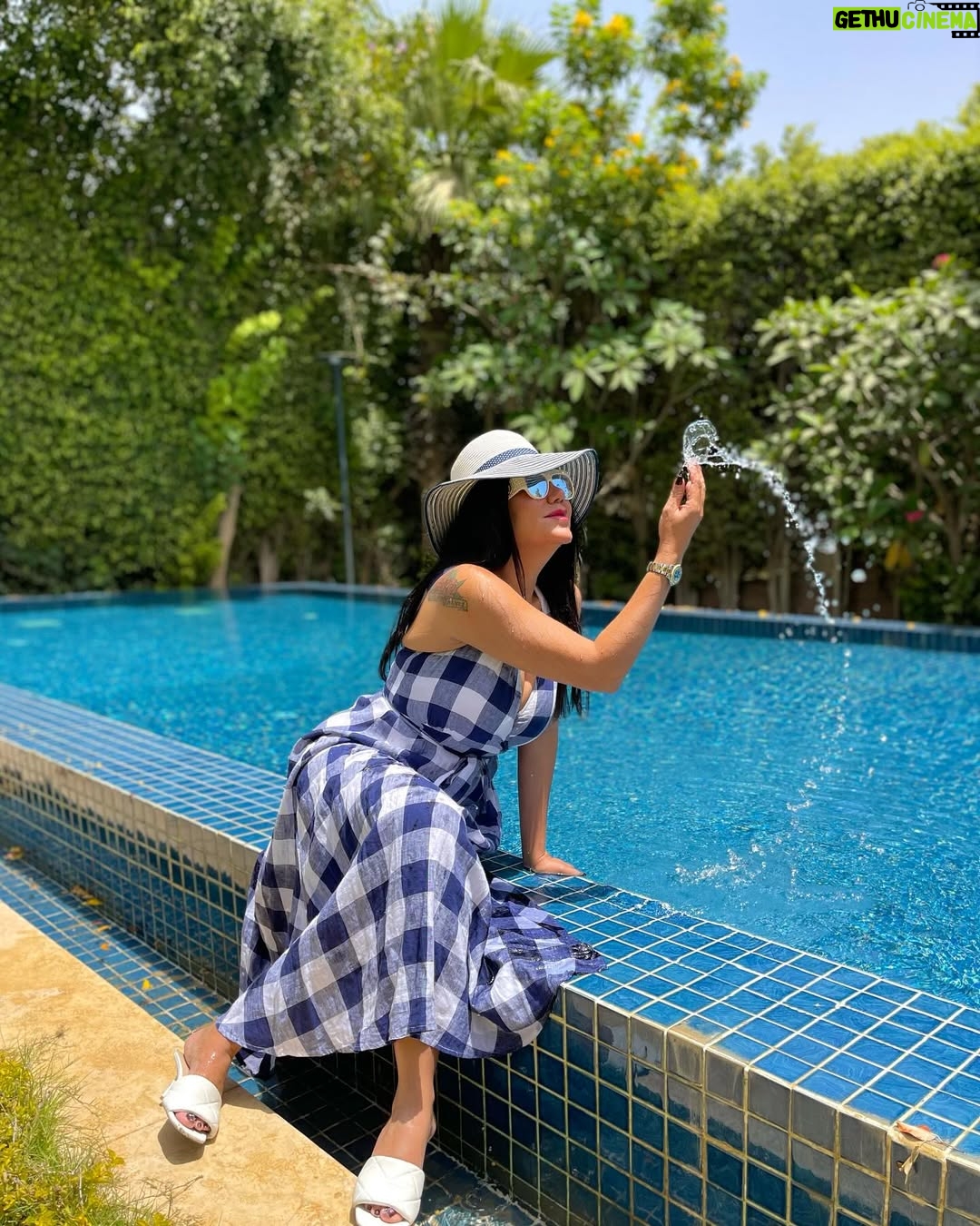 Rania Youssef - 19.1K Likes - Summer’s in the air ! 🌞🩵🌼
#raniayoussef