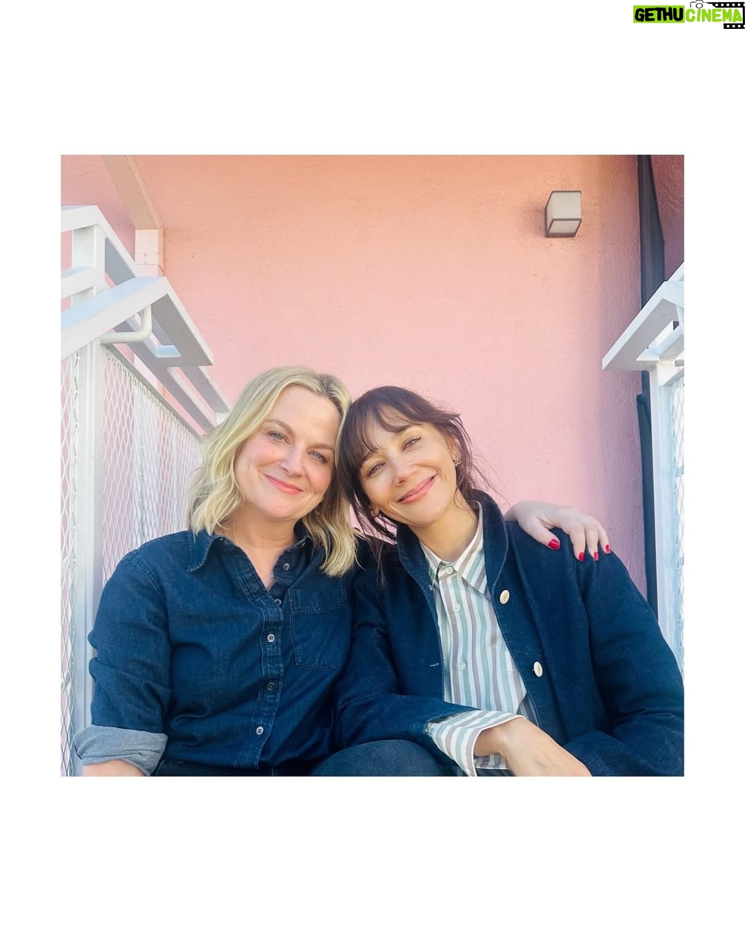 Rashida Jones - 94.4K Likes - Always a good hang with my forever Amy
@goodhangwithamy