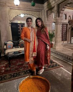 Actress Raveena Tandon HD Photos and Wallpapers March 2025