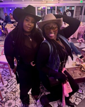 Raven Goodwin Instagram - Make it a double & we'll bring the trouble! Happy Birthday @niecynash1 had a time! 🤠