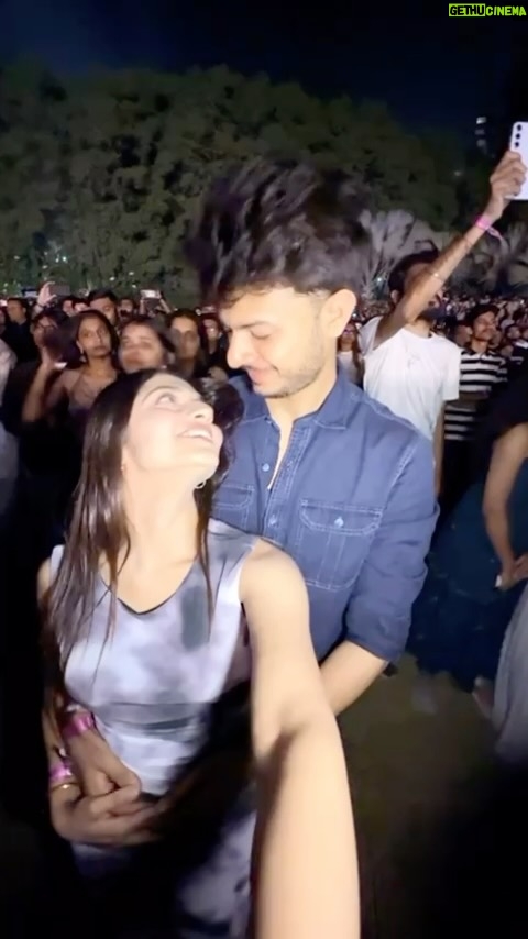 Ravina tekwani - 724 Likes - What a show! We had to set the ground on fire with our fashion and @trends.official came to our rescue ❤️
#TRENDS
.
.
.
.
.
#adityagadhavi #concertfashion #ahmedabadinfluencer #ahmedabadfashionblogger