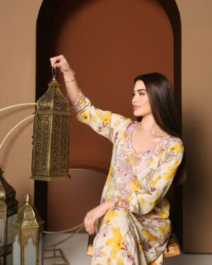Rawan Bin Hussain Instagram - رمضانكم مبارك يا روح روان، خواتي وحبيباتي وبناتي 🌙❤️
حبّيت اهدي ٥ من بناتي قفاطين من تصميم اختي وصديقتي الغالية @reemaljesmi
شلون تشاركون؟ منشنوا ٣ من صديقاتكم عشان تدخلون السحب واكيد لازم تكونون متابعين حسابي😝🤫
وسلامتكم يا حلوين وسحور العافيه يارب🤲🏻💋