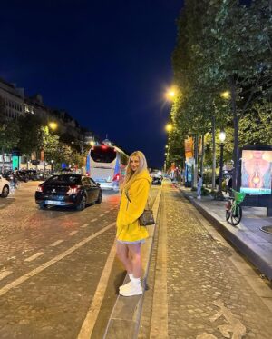 Reem Mustafa Instagram - 💛