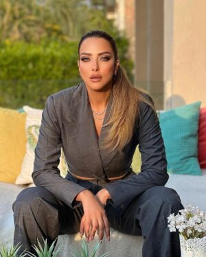 Reem Mustafa Instagram - 💛

Makeup @bydanakhedr 
Hair @ahmed__mounir 
Suit @farahseif.official
Jewelry @glamour.jewellery 
Styling @yasminalieldin