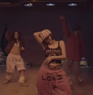 ReiNa Instagram - hey now / @kendricklamar ✋🏼🏁

with my Besties @rhtokyo_official 💛🫶✨

@guffawrico777 @ninanevesss 🐲🦄
2人がクラス受けてくれたよ😍

Thank you for coming🙏✨

📍 @spacelov3_japan 

#heynow
#kendricklamar 
#spacelov3
#RHTokyo
