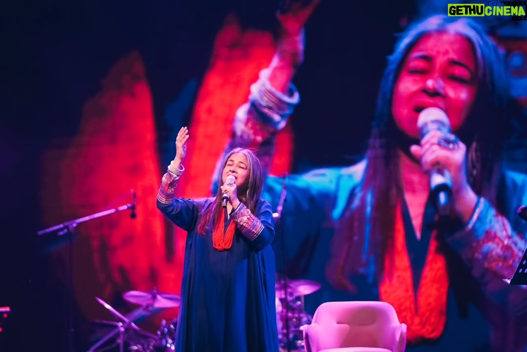 Rekha Bhardwaj - 1.7K Likes - A night to remember, Bhopal.
Love you, my dostums!
Thank you for all the ❤️
See you again soon!
-Love, @rekha_bhardwaj
📸 - @peppered_yolk
#RekhaBhardwaj #RekhaBhardwajLive #LiveinBhopal #RaagFest