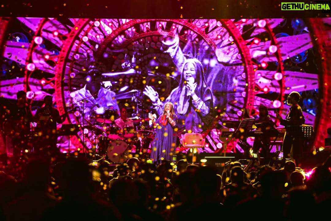 Rekha Bhardwaj - 1.7K Likes - A night to remember, Bhopal.
Love you, my dostums!
Thank you for all the ❤️
See you again soon!
-Love, @rekha_bhardwaj
📸 - @peppered_yolk
#RekhaBhardwaj #RekhaBhardwajLive #LiveinBhopal #RaagFest