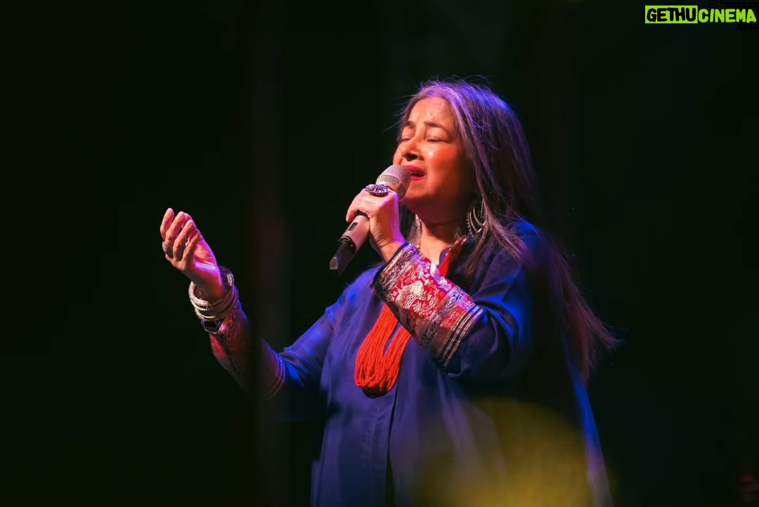 Rekha Bhardwaj - 1.7K Likes - A night to remember, Bhopal.
Love you, my dostums!
Thank you for all the ❤️
See you again soon!
-Love, @rekha_bhardwaj
📸 - @peppered_yolk
#RekhaBhardwaj #RekhaBhardwajLive #LiveinBhopal #RaagFest