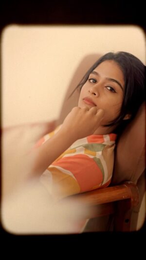 Reshma Venkatesh Instagram - கரை சோ்வதும் கனாவில் நிகழ்ந்திட…🎶💭

📸Captured by @storiesbyman ✨