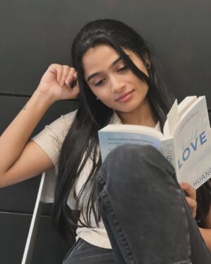 Reshma Venkatesh Instagram - She... 
And now the caption is yours ♥️