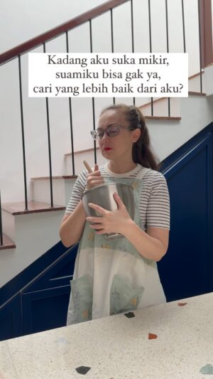 Rianti Cartwright Instagram - Untung langsung inget..