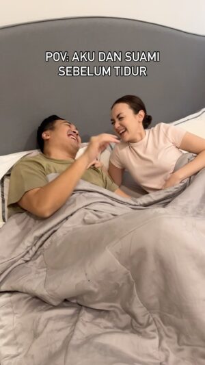 Rianti Cartwright Instagram - Perasaan tadi masih ketawa-ketawa. Tag pasangan kamu.