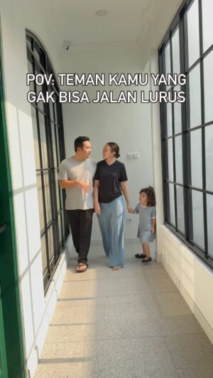 Rianti Cartwright Instagram - Tag teman kamu yang ga bisa jalan lurus.