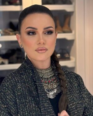 Riham Abdel Ghafour Instagram - 🖤 Styled by @abier_ansary  @make up @abdallahelrefaeii  Hair @mahmoud_hair_stylist