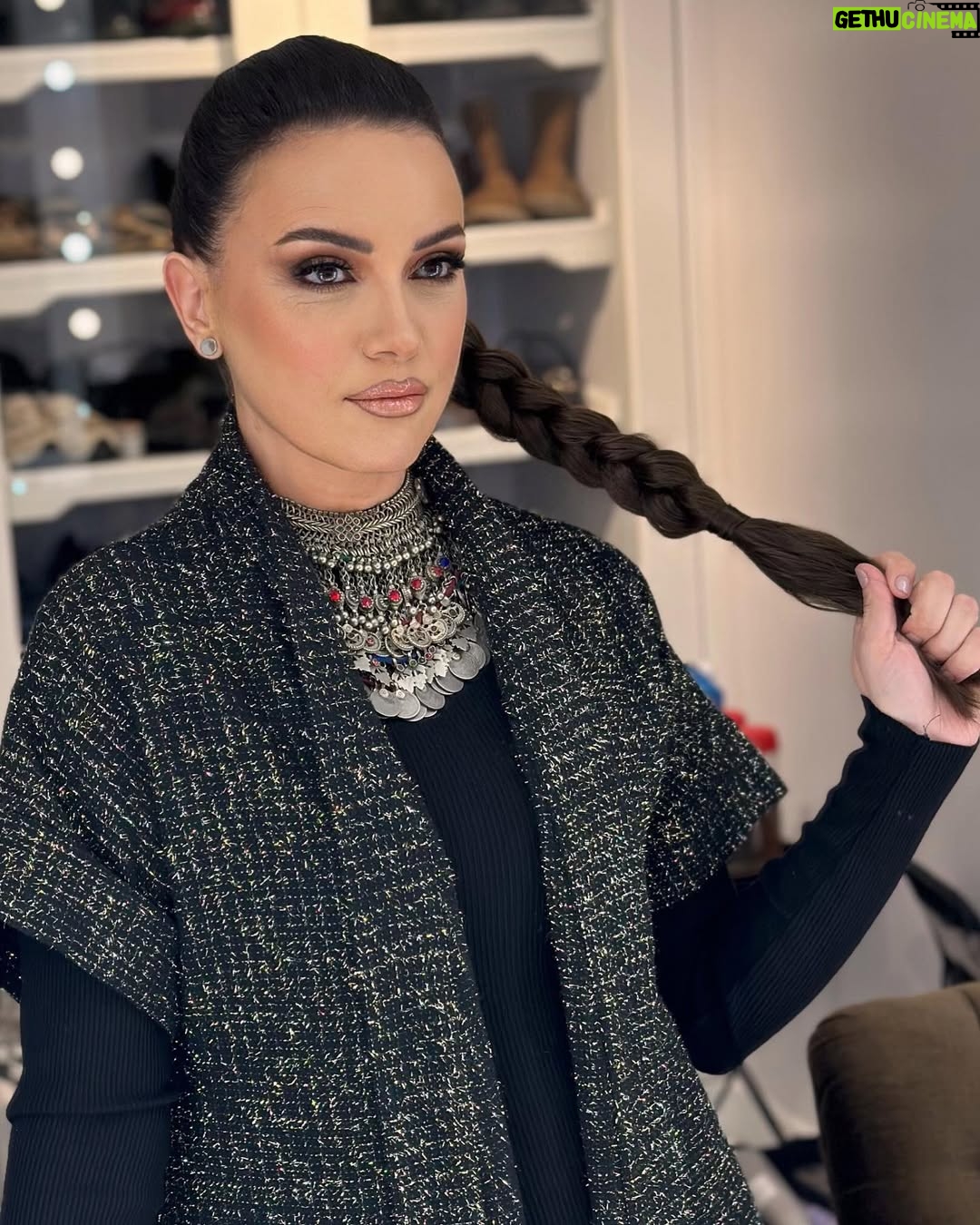 Riham Abdel Ghafour - 16.4K Likes - 🖤 Styled by @abier_ansary @make up @abdallahelrefaeii Hair @mahmoud_hair_stylist