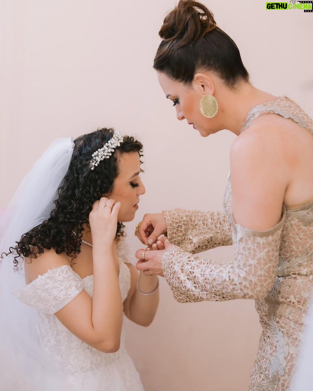 Riham Abdel Ghafour - 90.6K Likes - My gorgeous niece got married to this wonderful man
God bless you habaybiiii
IsA endless love and happiness š¤š¤
@mennaraafat
@mostafayelaidy
My look
Dress @temraza
Jewelry @dimajewellery
Make up @farag_dahy82
Hair @mahmoud_hair_stylist
thank you @elmawardyjewelry
for making our bride shines even more š