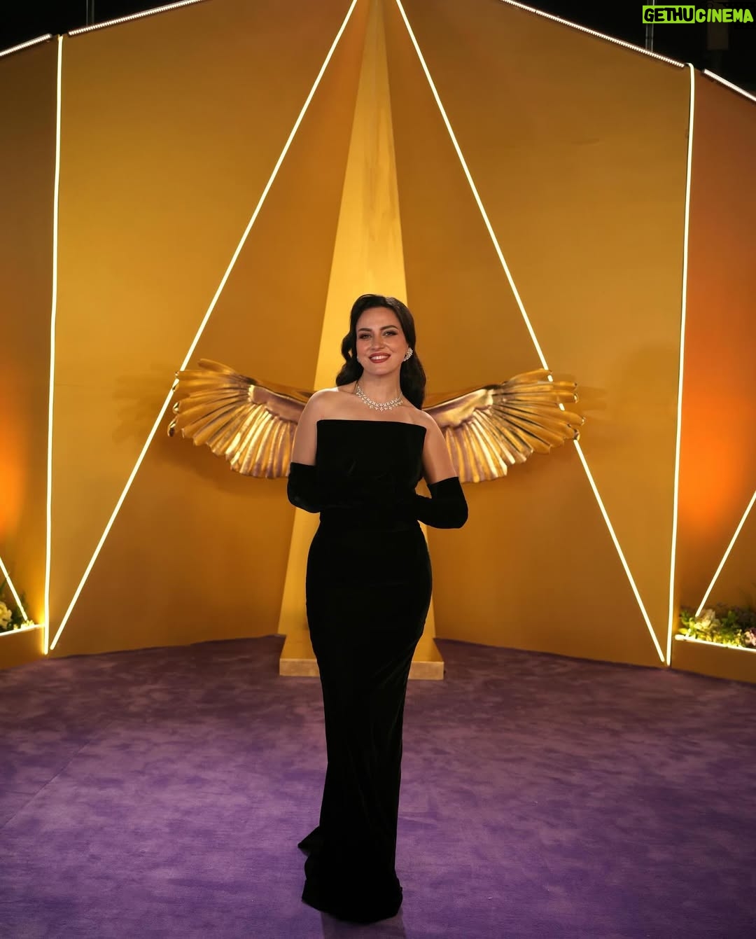 Riham Abdel Ghafour - 20.5K Likes - سعدت وإتشرفت بحضور joy awards في الرياض.. شكراً هيئة الترفيه علي هذا الحدث المبهر .. Glam team styled @islam.mitwally dress @solacelondon jewellery @glamour.jewellery make up @manargamilmakeupartist hair @hanan_hairstyle2015 📸 @batoolaldaawi
