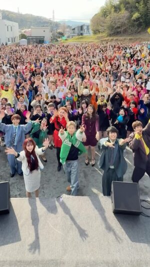 Rika Adachi Instagram - 最高すぎる撮影🤟✨
みなさま本当に幸せな時間ありがとうございました‼️
#あげさげ#手話ダンス
#handsign
#足立梨花さん #さくらさん #スカイピースじんたん #西村知美さん #平野ノラさん #背中男 
@hand_sign 
@adacchee 
@noranoranora1988 
@sakura_0808_ 
@jinjin10272