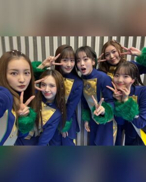 Rikka Ihara Instagram - 遅くなりましたが
9人ダンス日本一決定戦
ありがとうございました。

頼りないリーダーでしたが、任せていただけたこと、素敵なメンバーと踊れたこと、宝物のような出会いと時間がまた1つ増えました。
本気で悔しい。と思えるくらい必死に取り組めるものに、大人になってから出会えるのは本当に貴重なことだなぁと。

これからも本気になれるものを、前のめりに探して、選びとっていきたいと思いまする。
全員まるっと一生懸命でとってもカッコよかった。大リスペクト！！