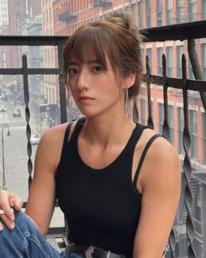 Rima Zeidan Instagram - 她是莉蓮，她性感也脆弱，聰明卻也懷疑。是故事裡的壞人，還是那個不願照劇本走的女人？

⁣在《親密之海》裡，我走進她的心。
希望你們能在她身上，看見某個曾經的自己。

Her name is Lillian. Sensual yet fragile,
sharp but constantly questioning herself.

She’s used to being seen
yet terrified of being truly seen.
Is she the villain in your story, or just the girl who refused to play by your rules?

I stepped into her world.
I hope, through her, you’ll see a part of yourself too.
————

📀 想邀請你們跟我一起參與《親密之海》的1、2放映會。

📌在這則貼文下方留言，
最希望看到我挑戰的角色類型⬇️

我們會在4/10 之前抽出10位幸運兒
一起參與4/13的《親密之海》放映

《親密之海》  1、2集放映會 映後

日期｜2025.04.13
地點｜松仁威秀 泰坦廳
時間｜17:00